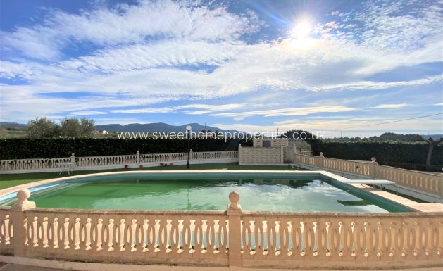 Resale - Country house - Sax