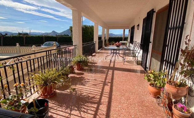 Resale - Country house - Sax