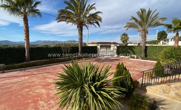 Resale - Country house - Sax