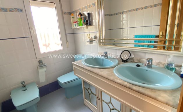 Resale - Country house - Sax