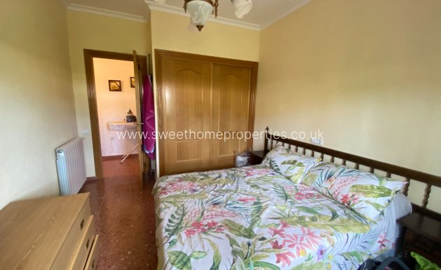 Resale - Country house - Sax