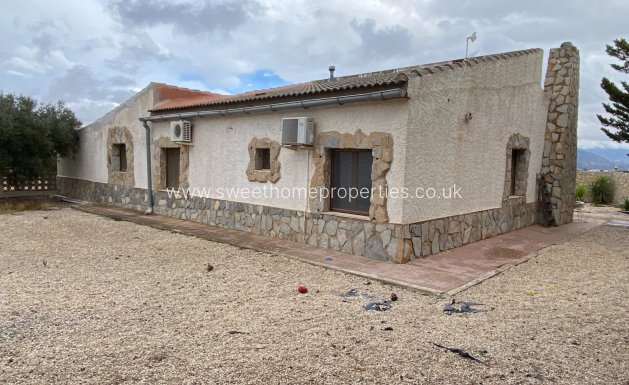 Resale - Country house - Sax