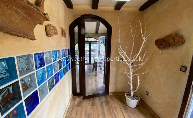 Resale - Country house - Sax