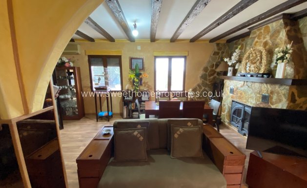 Resale - Country house - Sax