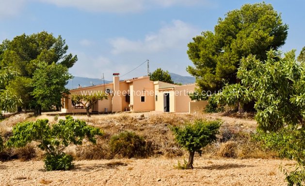 Reventa - Casa de campo - Monovar