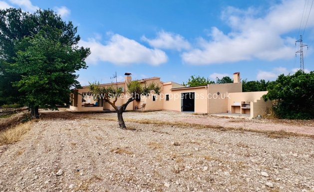 Reventa - Casa de campo - Monovar