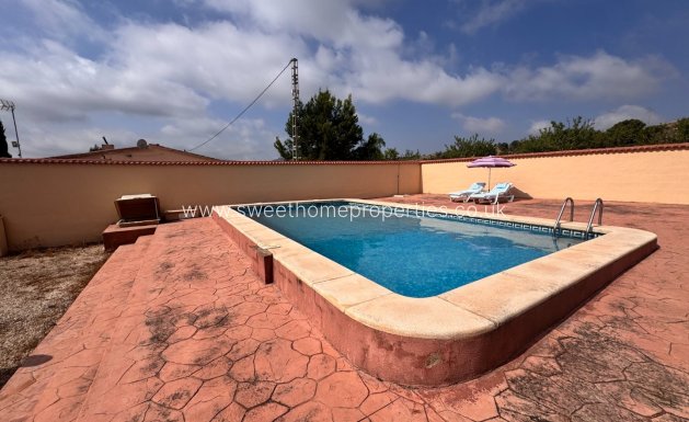 Reventa - Casa de campo - Monovar