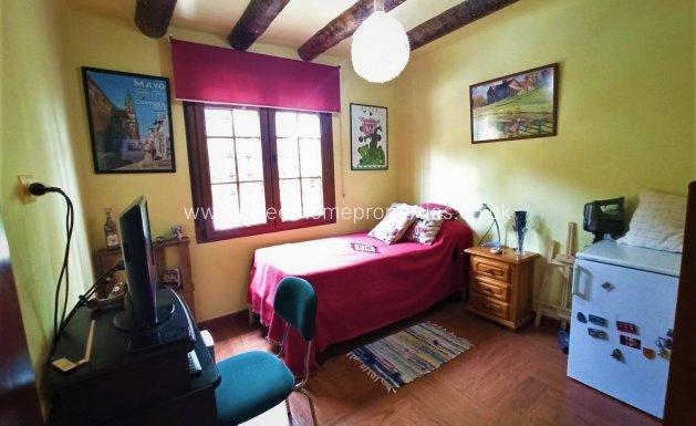 Resale - Country house - Novelda