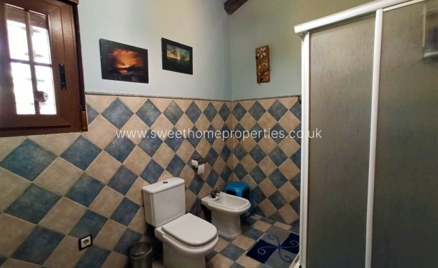 Resale - Country house - Novelda