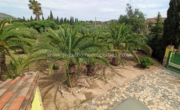 Resale - Country house - Novelda