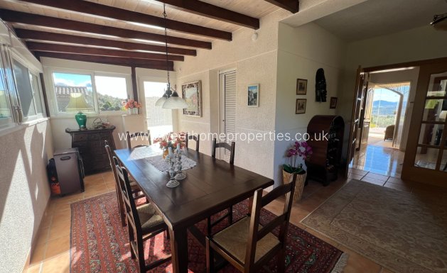 Resale - Country house - Sax