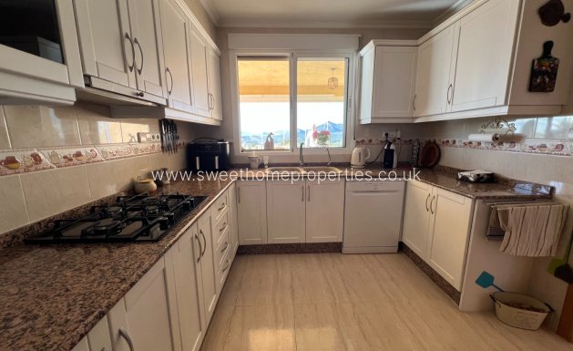 Resale - Country house - Sax