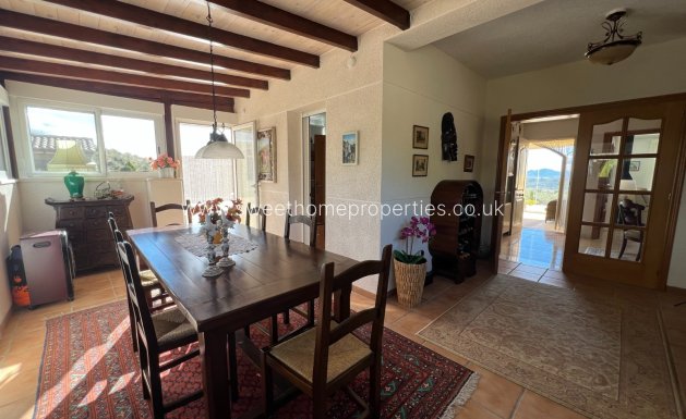 Resale - Country house - Sax