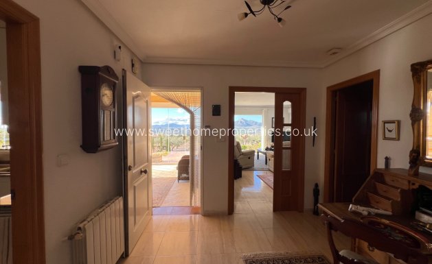 Resale - Country house - Sax