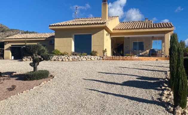 Resale - Country house - Sax