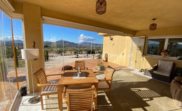 Resale - Country house - Sax