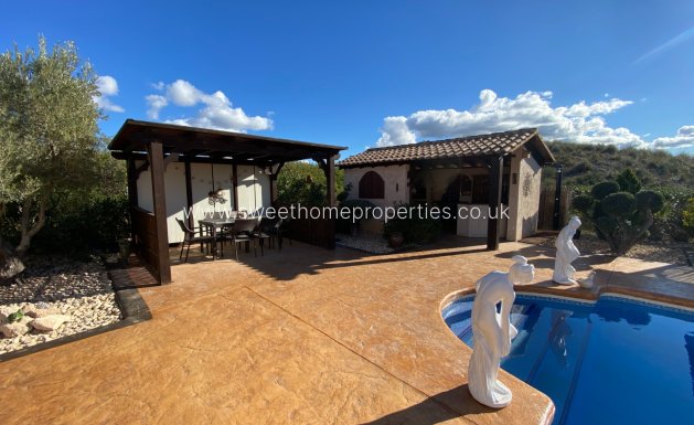 Resale - Country house - Sax