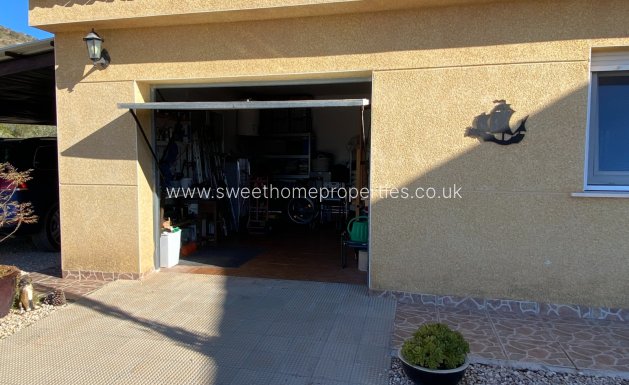 Resale - Country house - Sax