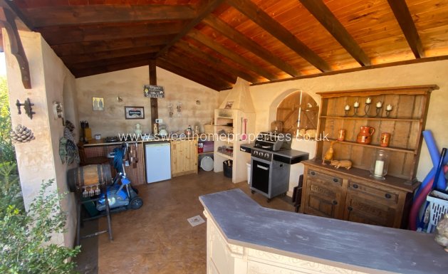 Resale - Country house - Sax