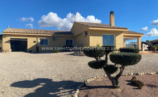 Resale - Country house - Sax