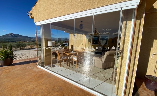 Resale - Country house - Sax