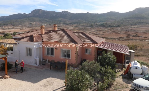 Resale - Villa - La Romana