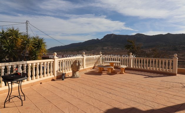 Resale - Villa - La Romana