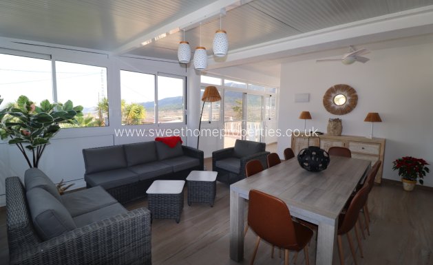 Resale - Villa - La Romana