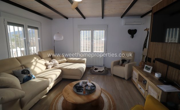 Resale - Villa - La Romana