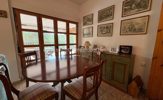 Resale - Country house - Sax