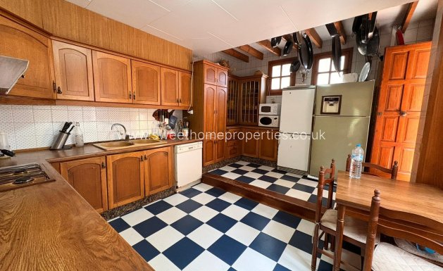 Resale - Country house - Sax