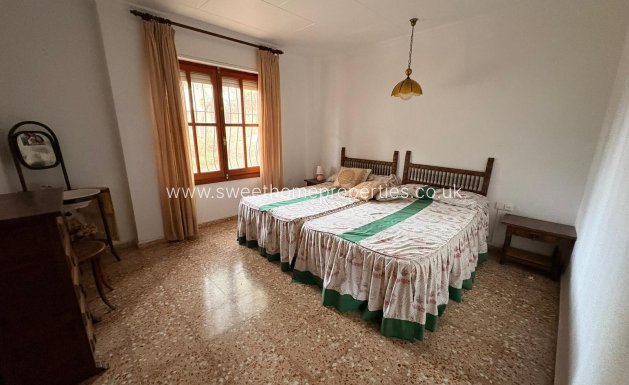 Resale - Country house - Sax