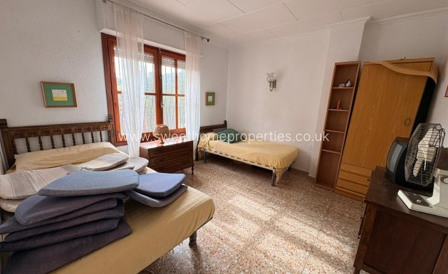 Resale - Country house - Sax