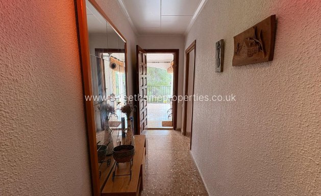 Resale - Country house - Sax