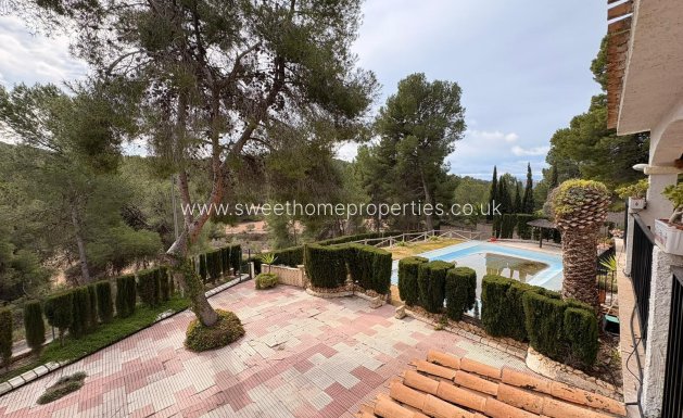 Resale - Country house - Sax