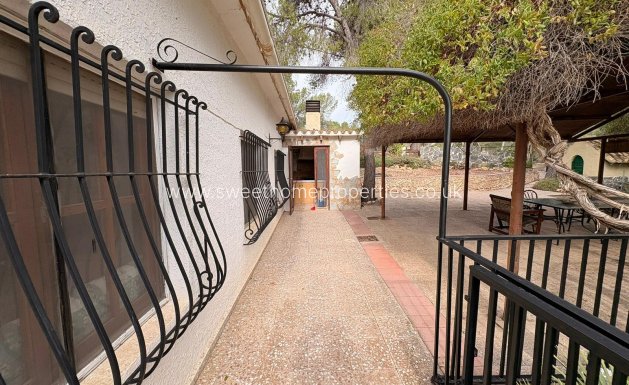 Resale - Country house - Sax