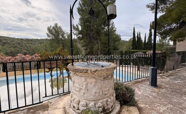 Resale - Country house - Sax