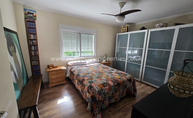 Resale - Country house - Sax