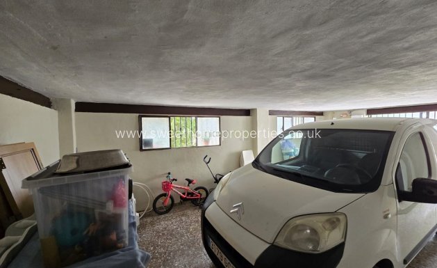 Resale - Country house - Sax