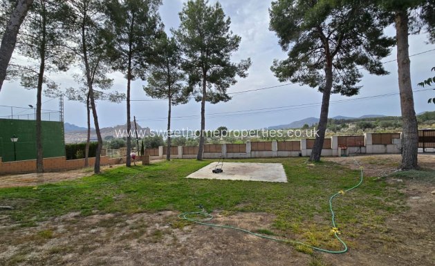 Resale - Country house - Sax