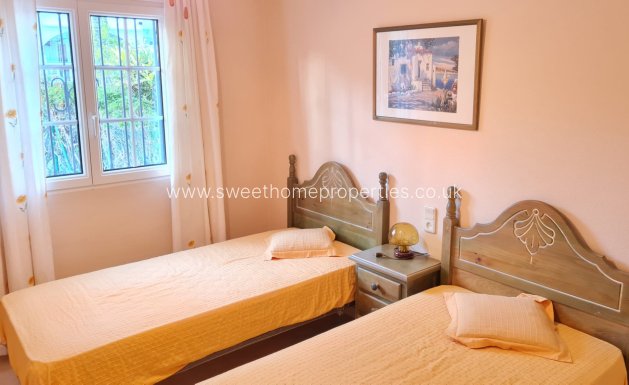 Resale - Town house - Villamartin - Los Dolses