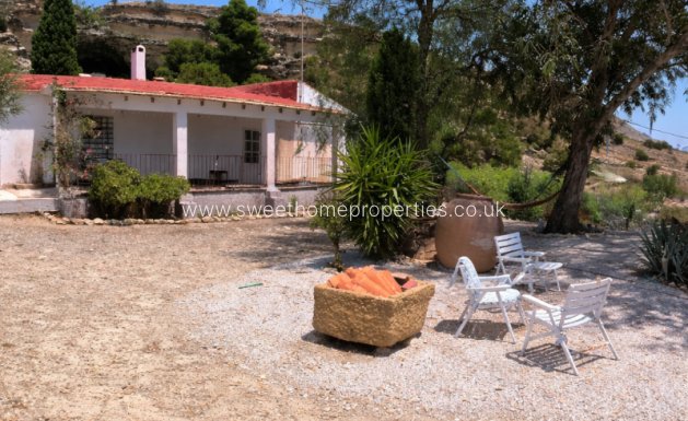 Resale - Country house - Fortuna