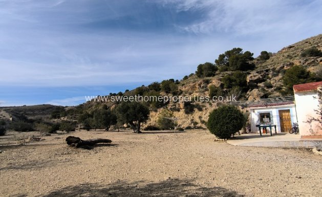 Resale - Country house - Fortuna