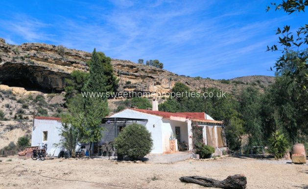 Resale - Country house - Fortuna