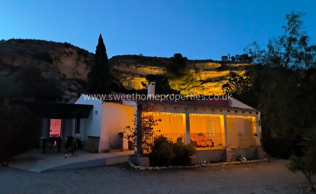 Resale - Country house - Fortuna