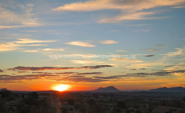 Resale - Country house - Fortuna