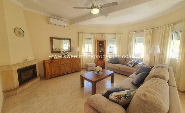 Resale - Villa - Orihuela Costa - Villamartin