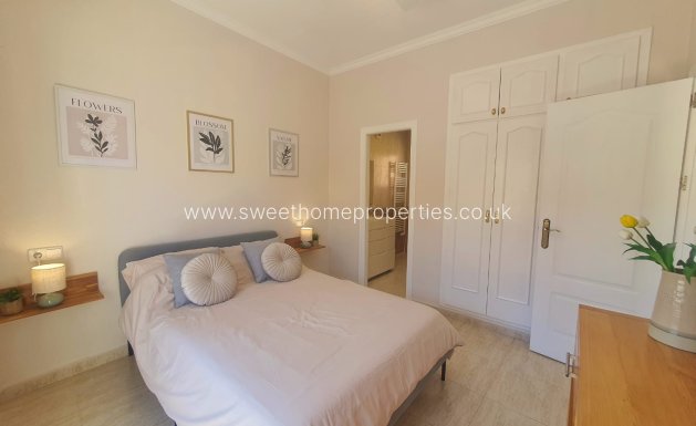 Resale - Villa - Orihuela Costa - Villamartin