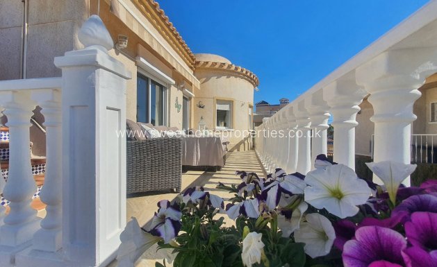Resale - Villa - Orihuela Costa - Villamartin