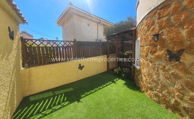 Resale - Villa - Orihuela Costa - Villamartin